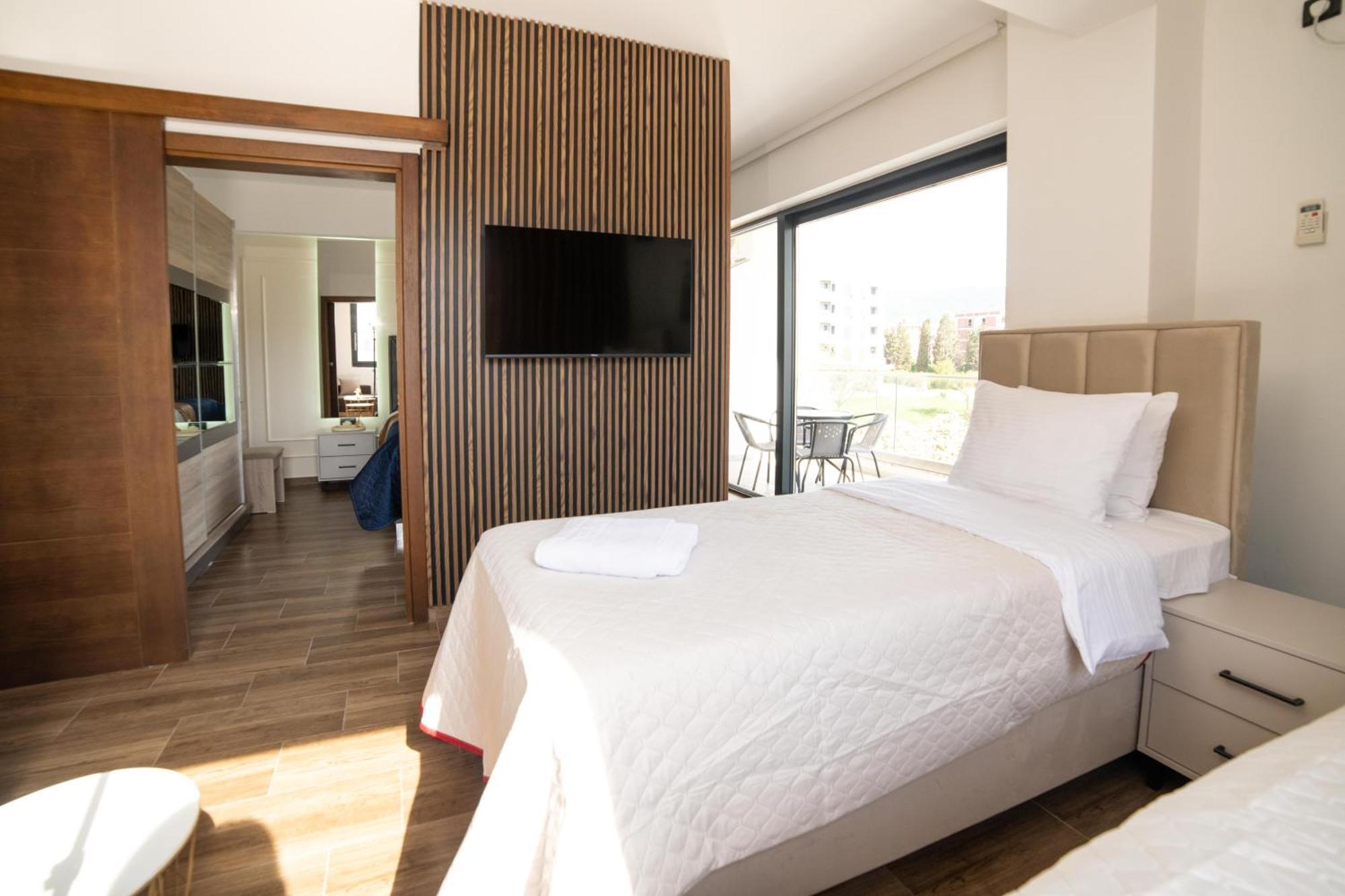 Hotel Lajka Luxury Ulcinj Exterior photo